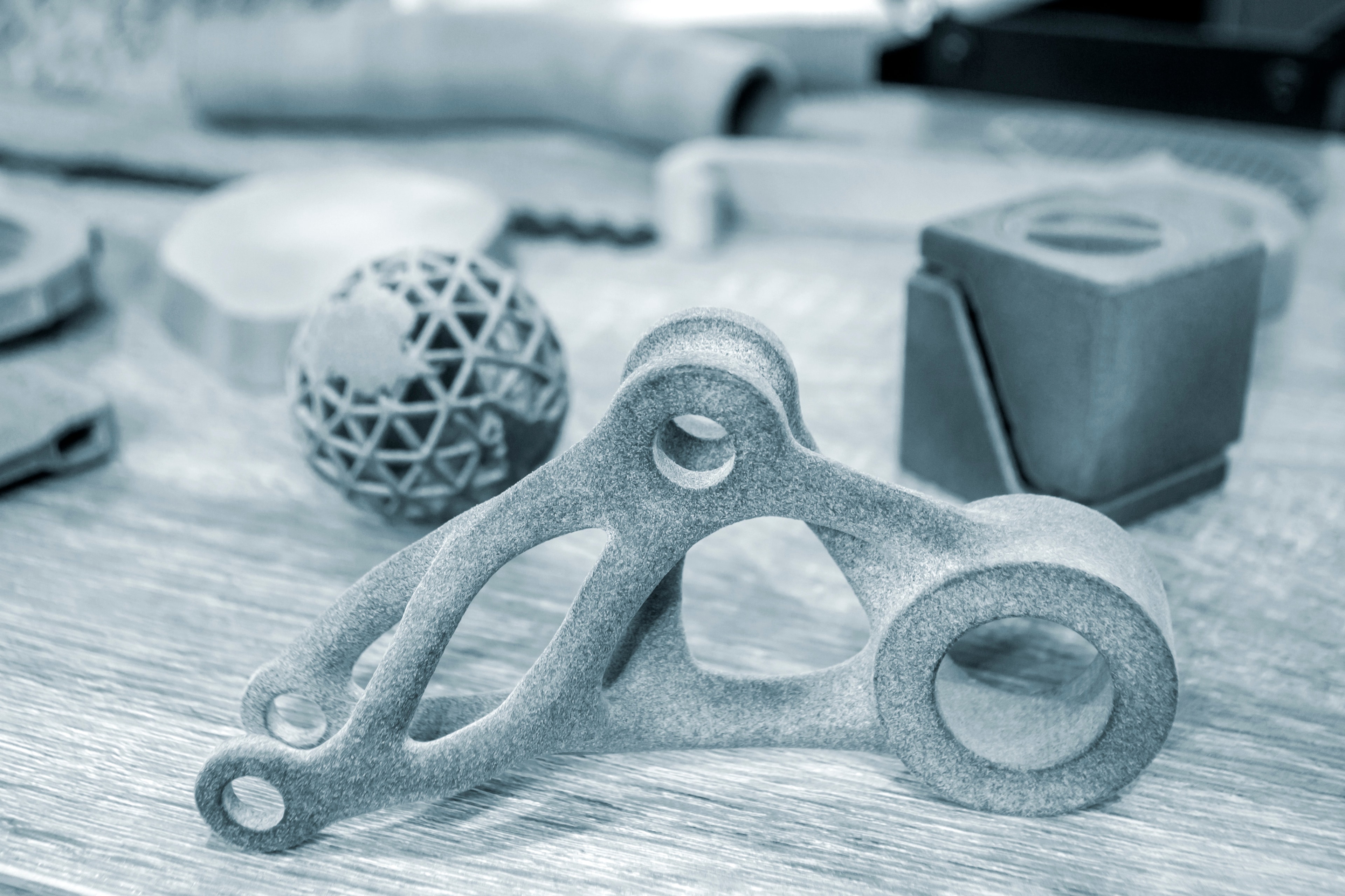 Multi Jet Fusion (MJF) 3D printing process producing high-precision nylon components