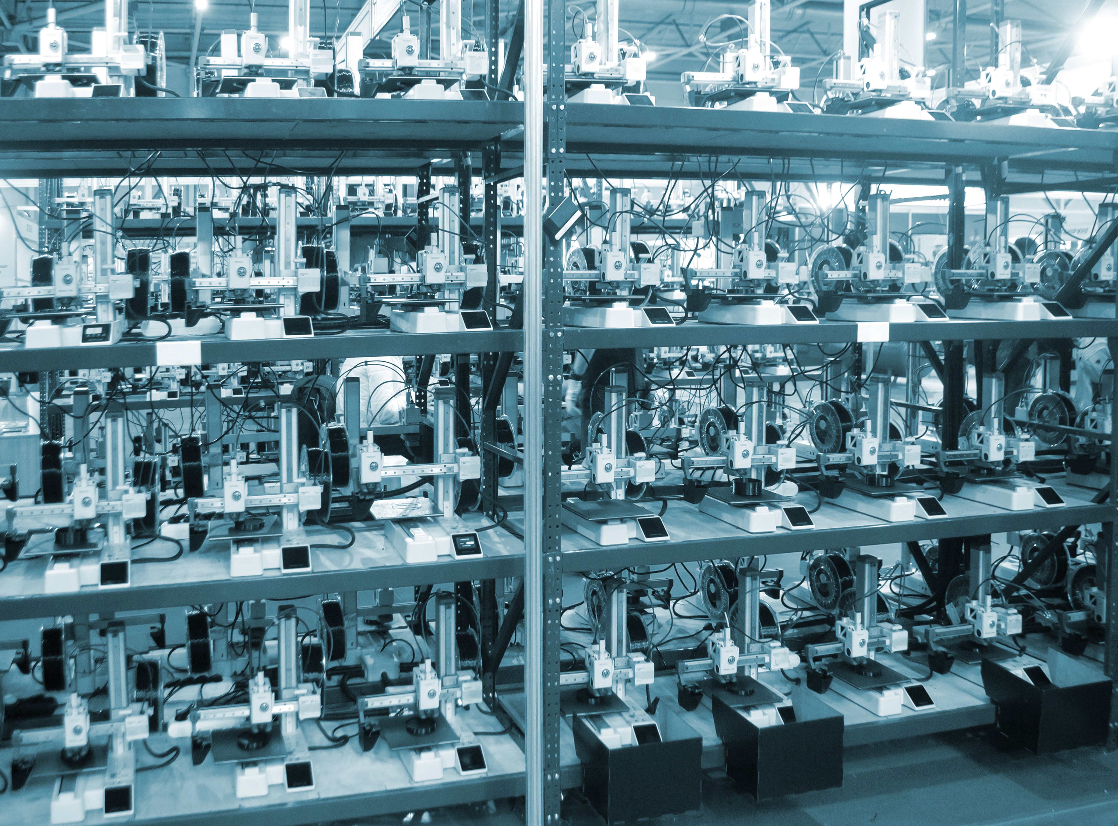 Production 3D printing process manufacturing end-use components for mid- to high-volume production